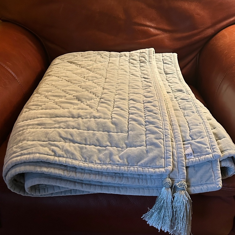 Velvet Twin Coverlet & French Pillow Sham - Picture 3 of 5